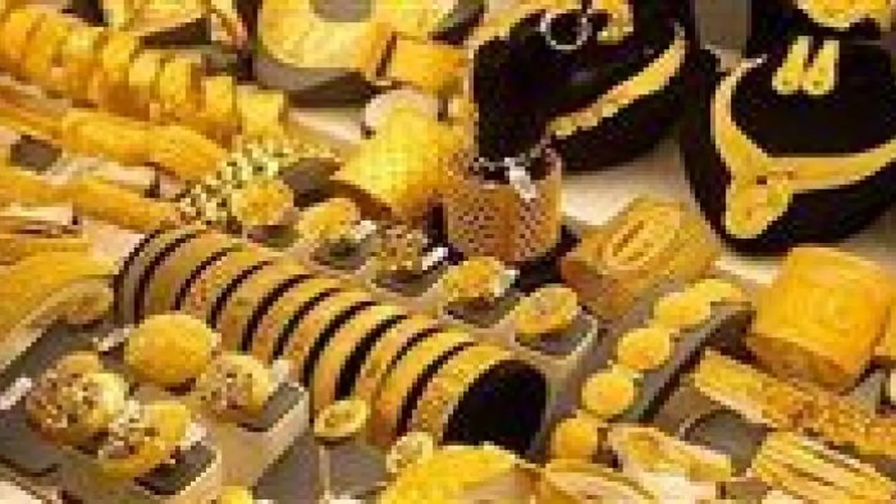 أسعار الذهب تتراجع إلى أدنى مستوى مع خسائر كبيرة اليوم